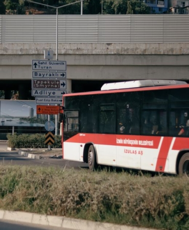 İzmir'de okul servisi ücretlerine yüzde 20 zam yapıldı