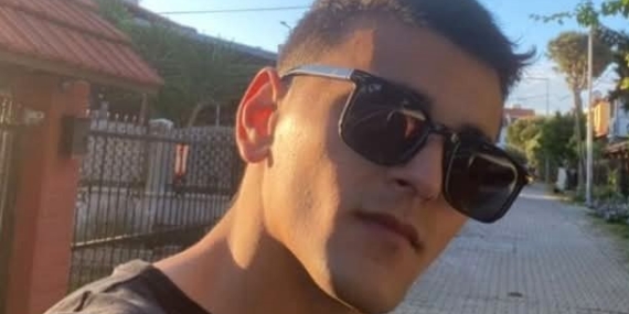 İzmir'de otomobilin çarptığı üniversite öğrencisi hayatını kaybetti