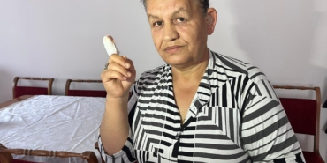 İZMİR'DE PİTBULL SALDIRISI: 5 ÇOCUK ANNESİ KADININ PARMAĞI KOPTU SALDIRIYI YAŞAYAN KADIN O ANLARI ANLATTI: "SOKAĞA ÇIKAMIYORUM"