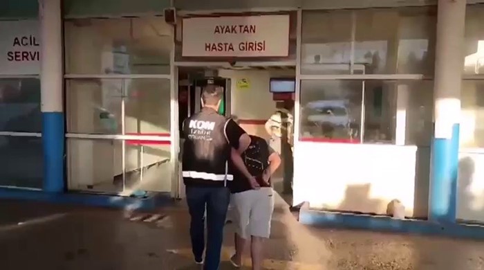 İzmir'de suç örgütü propagandası yapan 3 kişi tutuklandı