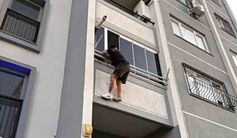 İzmir'de uyuşturucu taciri balkondan kaçmaya çalışırken yakalandı