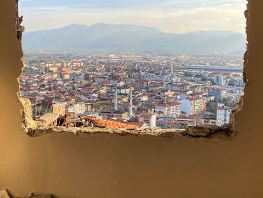 İzmit'te iki ayrı kavga cep kameralarına yansıdı