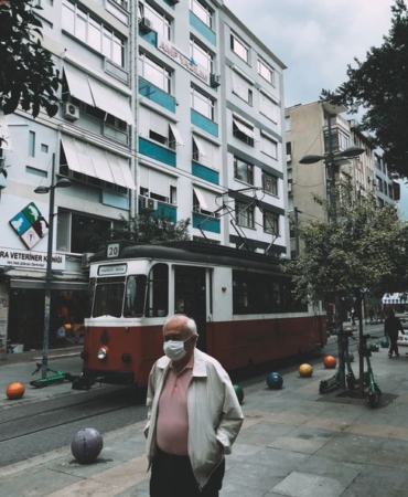 Kadıköy'de otobüs peronlarının kaldırılması vatandaşları mağdur etti