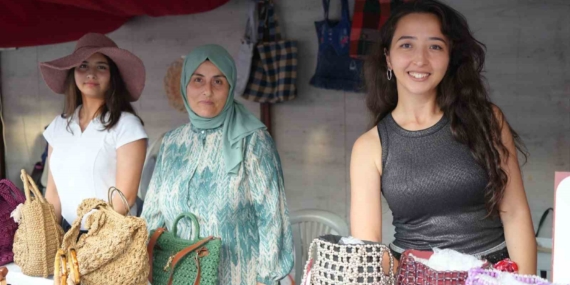 Kadın Emeği Festivali'nde El Emeği Ürünlere İlgi Yoğun