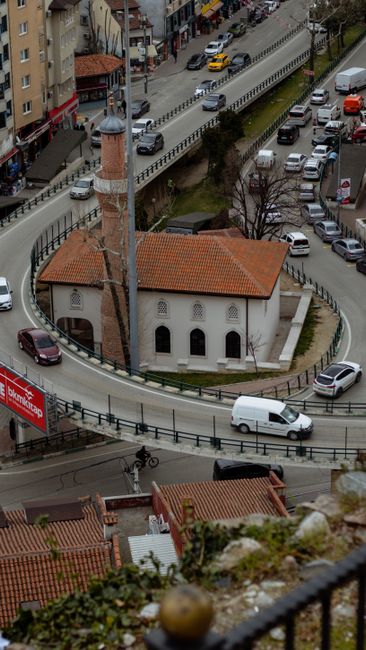Karabük-Bartın yolunda hatalı sollama anları kamerada