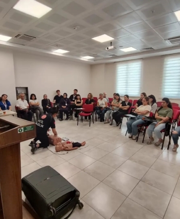 Karacasu Devlet Hastanesi'nde CPR Eğitimi Gerçekleştirildi