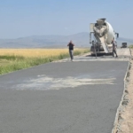 Kars'ta yol yapım çalışmaları hız kesmeden sürüyor