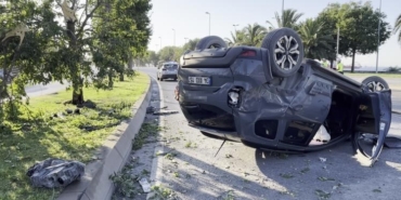 Kartal'da otomobil takla attı, bir kişi yaralandı
