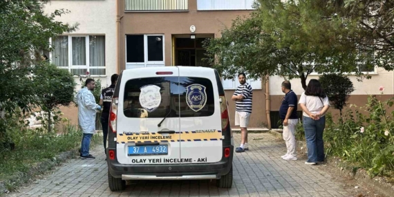 Kastamonu'da 5. kattan düşen 4 yaşındaki çocuk ağır yaralandı