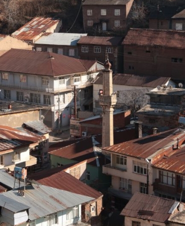 Kastamonu'da elektrik akımına kapılan kişi balkondan düştü