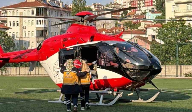 Kastamonu'da kaynar suya maruz kalan bebek helikopterle sevk edildi