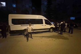 Kastamonu'da minibüsün altında kalan çocuk hastaneye kaldırıldı