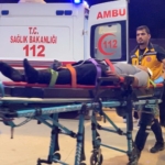 KAVGADA ŞİŞEYLE YARALANDI, TÜFEĞİYLE GERİ DÖNÜP ATEŞ AÇTI: 2 YARALI