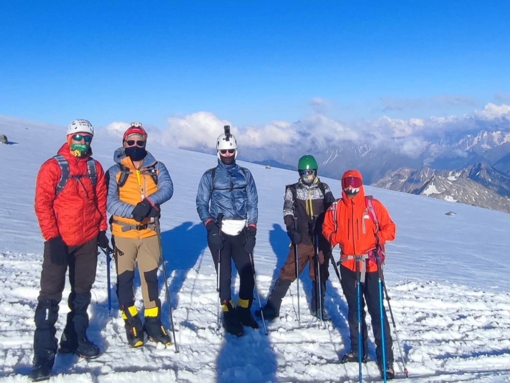 Kayseri Sporcuları Elbruz Dağı Zirvesine Ulaştı