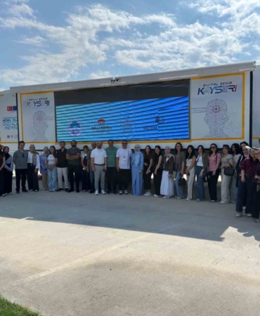 Kayseri'de 500'den fazla öğretmen adayı teknoloji eğitimi alıyor
