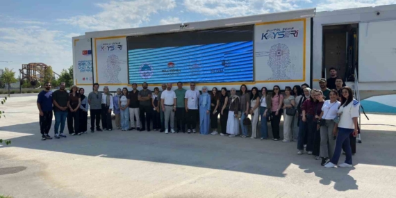 Kayseri'de 500'den fazla öğretmen adayı teknoloji eğitimi alıyor