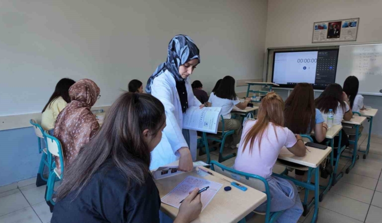 Kayseri'de KAYMEK'ten Ücretsiz YKS Hazırlık Kursu için Deneme Sınavı