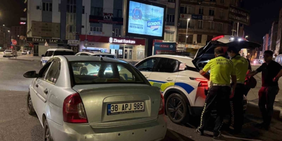 Kayseri'de korsan taksiye 100 bin TL ceza kesildi