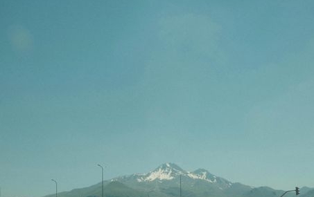 Kayseri'de otomobil kazasında iki kişi yaşamını yitirdi
