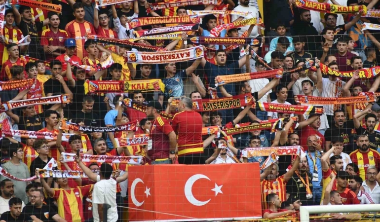 Kayserispor, Sivasspor'u 2-0 yenerek 6 puana ulaştı