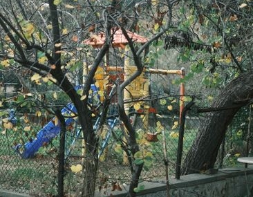 Kepez'de çocuk parkı güvenliği için çitler çekildi