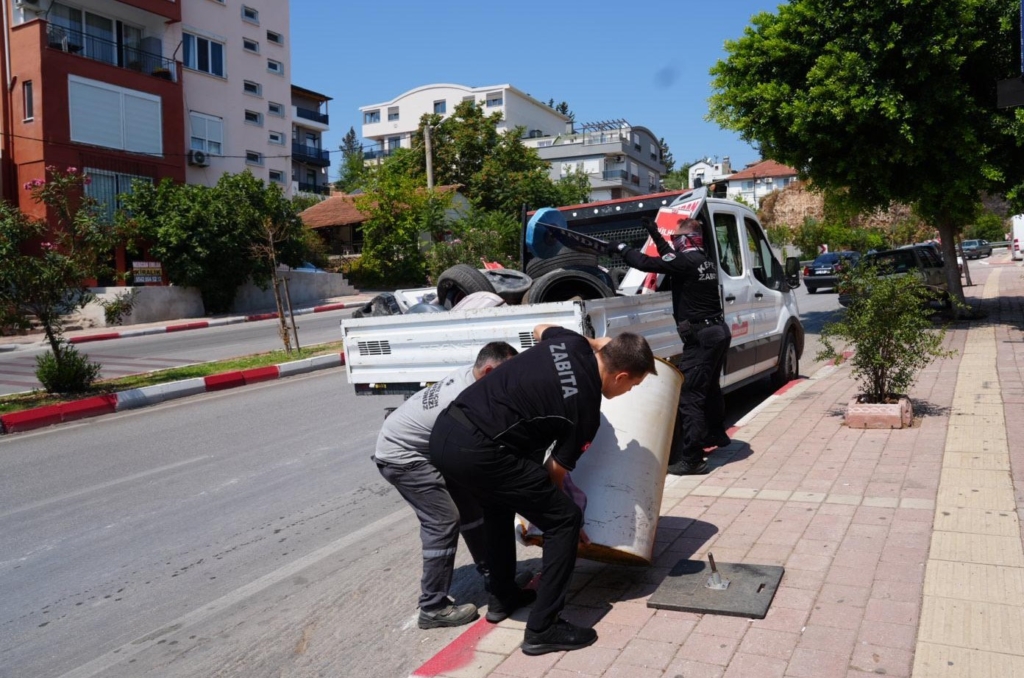 Kepez'de kamu alanları üzerindeki işgaller sona erdirildi