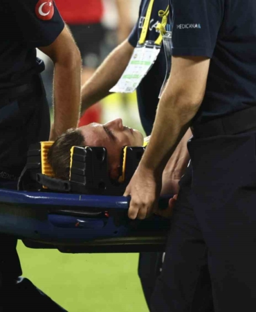 Kerem Aktürkoğlu Konyaspor Maçında Kafa Travması Geçirdi