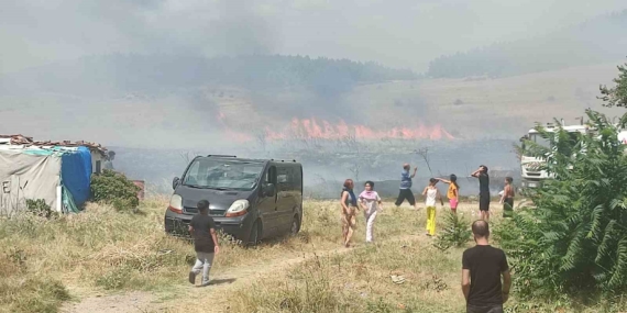 Keşan'da çıkan yangında bir ev tamamen yandı