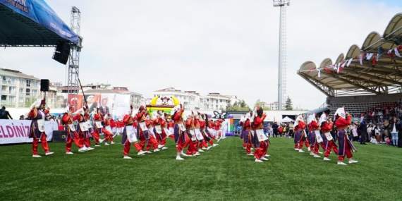 Kınık Festivali'nde 500 kadına KADES eğitimi verildi