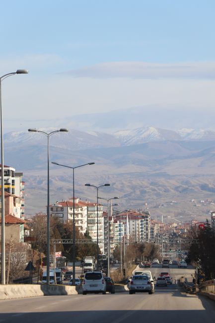 Kırıkkale Belediyesi'nden bin aileye kırtasiye yardımı