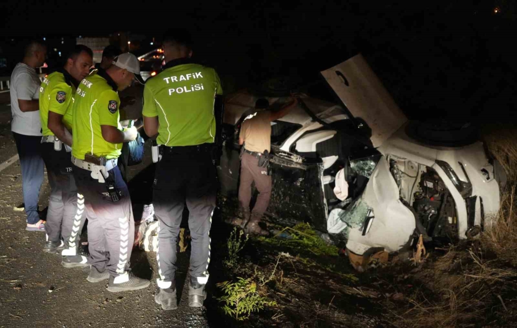 Kırıkkale'de takla atan otomobilde 2 kişi yaralandı