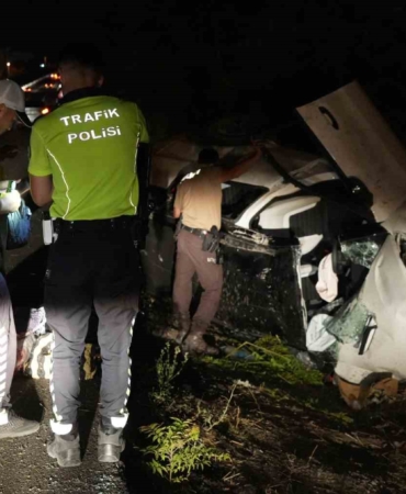 Kırıkkale'de takla atan otomobilde 2 kişi yaralandı