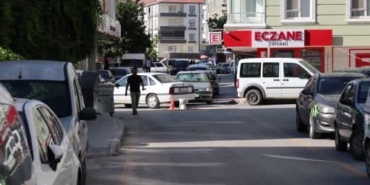 Kırşehir'de Klozetle Kapatılan Kanalizasyon Kapağı Dikkat Çekti