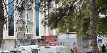 Kırşehir'de kamyon dorsesinin altında kalan market çalışanı öldü