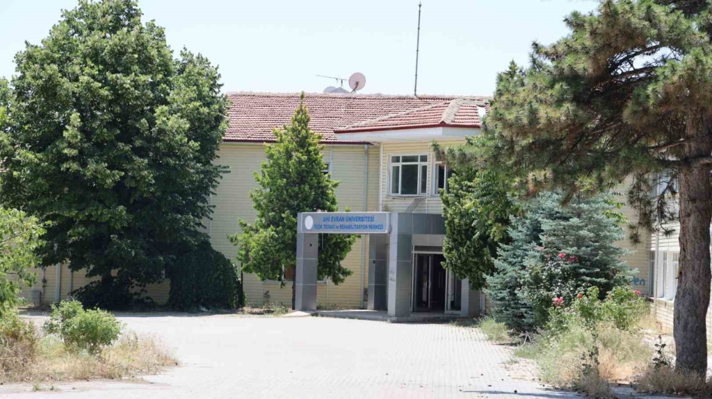 Kırşehir'de riskli yapıların yıkımına onay verildi