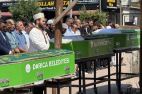 Kocaeli'de denizde ölü bulunan 3 kardeş toprağa verildi