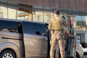 Kocaeli'de kaçmaya çalışan şüpheli merdivenlerden düştü