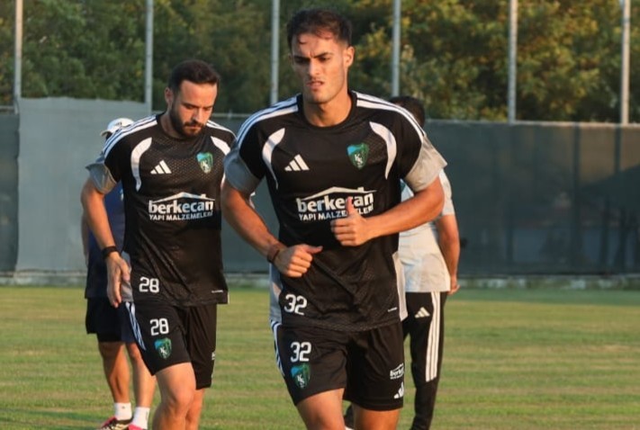 Kocaelispor, transferde iki yeni oyuncu kadrosuna kattı