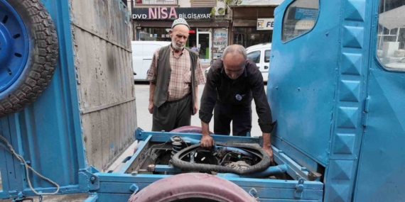 Konya'da Üç Tekerlekli Motosikletler Ustalarla Yaşatılıyor