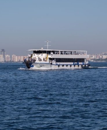 Körfez'de 60+ Aktif Yaşlanma Kulübü Vapur Gezisi Düzenledi