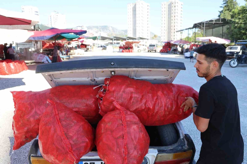 Kozan'da Salçalık Biber Sezonu Başladı