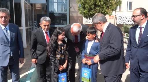 Kültür ve Turizm Bakanı Ersoy, Şırnak'ta yeni kütüphane açtı