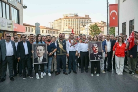 Kurtdereli Mehmet Pehlivan Yağlı Güreşleri'nin İlk Günü Kortejle Tamamlandı