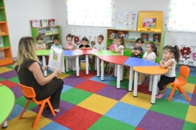 Kuşadası'nda Çocuk Gelişim Merkezi'nde Eğitim Faaliyetleri Devam Ediyor