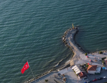 Kuşadası'nda trafik düzeni için cep uygulama noktası incelendi