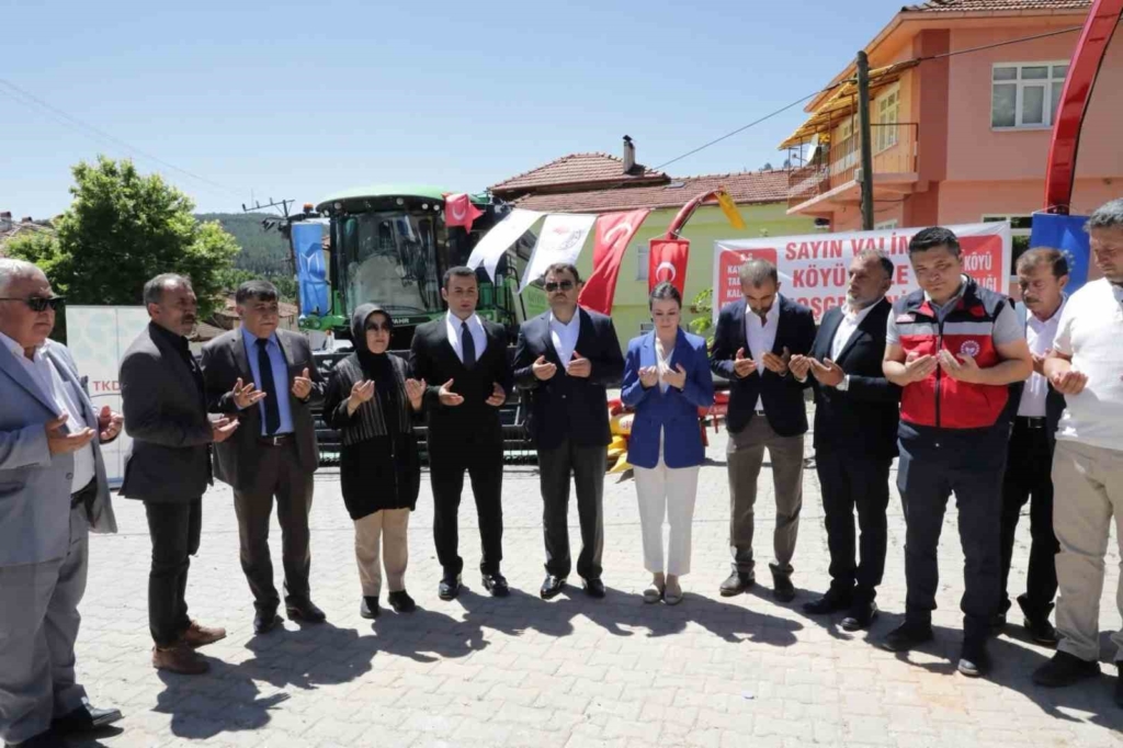 Kütahya Emet'te 9,3 Milyon TL'lik Tarımsal Makine Parkı Açıldı
