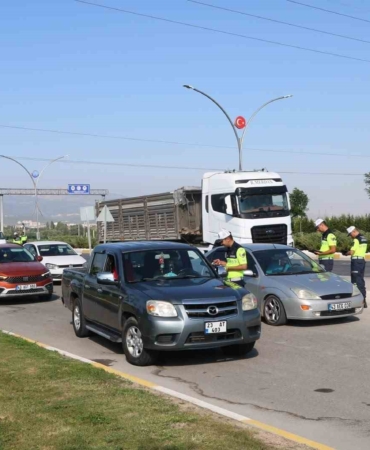 Kütahya'da emniyet kemeri ve çocuk bağlama sistemleri denetlendi