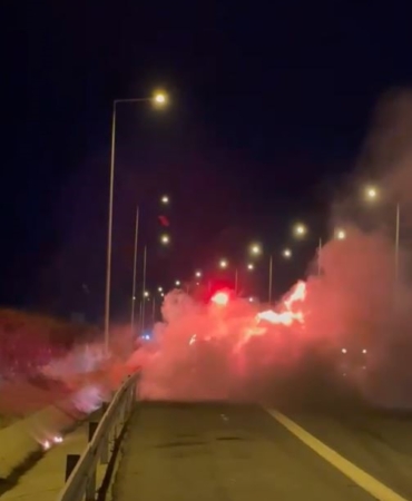 Kuzey Marmara Otoyolu'nda seyir halindeki otomobil yandı