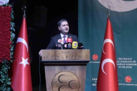 MHP'li Özdemir: Türkiye, savaşların ortasında egemenliğini koruyor