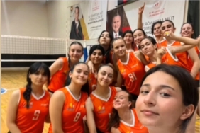 Malatya Voleybol Takımı Türkiye Finalleri'nde İlk 8'e Girdi